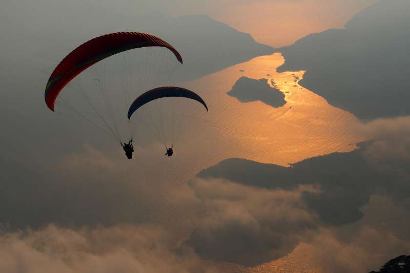 Luchtsporten azie - paragliden