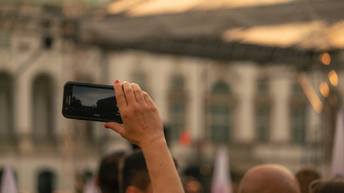 Hoe voorkom je hoge kosten door slim eSIM dataverbruik te beheren? intro