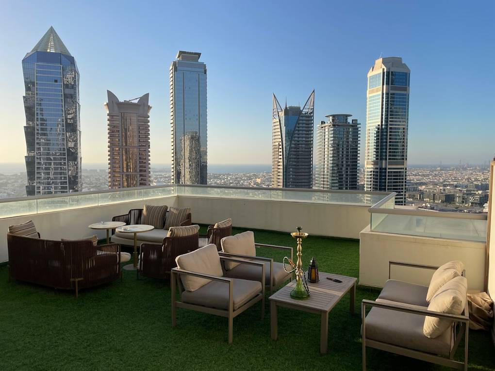 Dubai Singapore vibe-audience