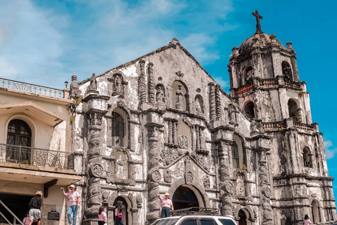 Hinagdanan Cave: De Verborge Gevaren van Ondergrondse Schoonheid